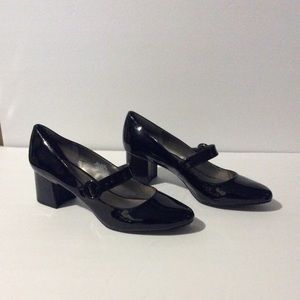 Bandolino Donni heels size 10 M